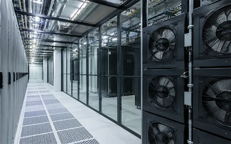 Luftfiltration im Rechenzentrum zur Unterstützung von Luftstrom, Kühlung und kontrolliertem Druckverlust.